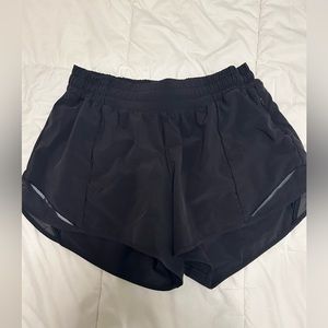 Black Lululemon Hotty Hot LR Lined Shorts 4” (Size 8)